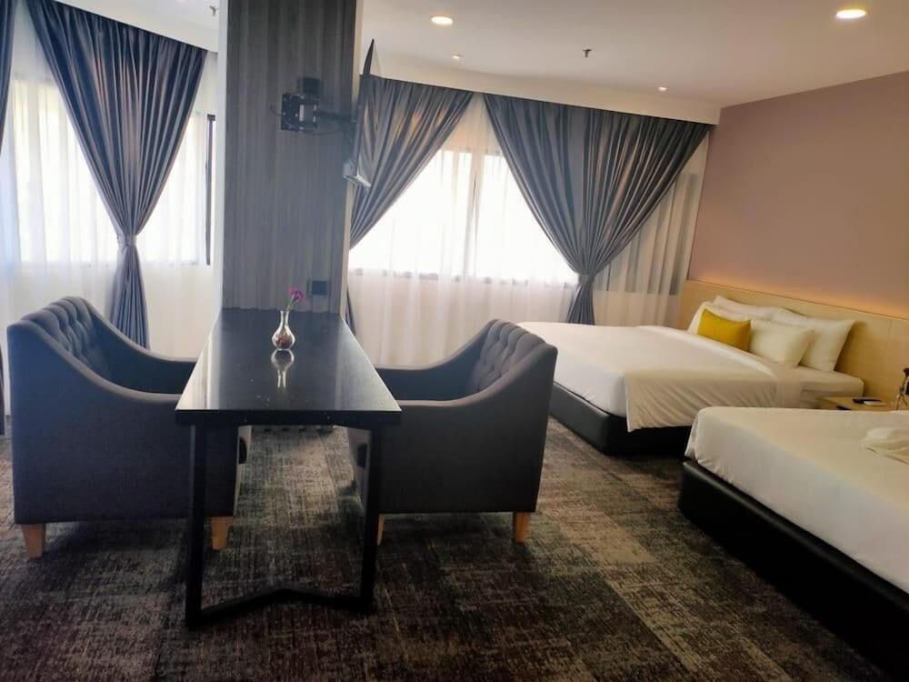 Folkmeldrum Hotel Johor Bahru Exterior foto